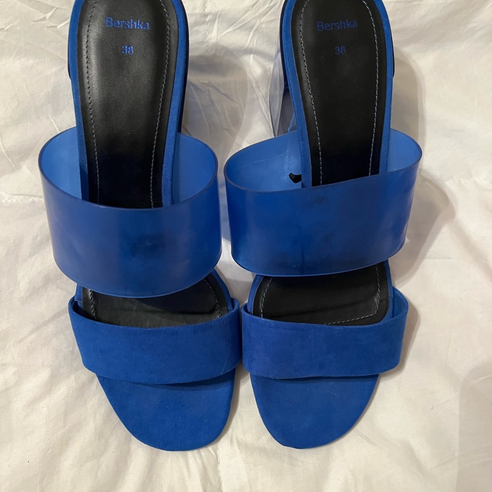 Groovy! Disco retro brilliant blue sandals with lucite block heels. Size 38/7.5 - Picture 3 of 3